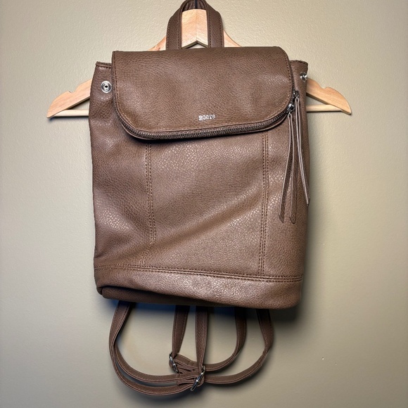 Roots Handbags - Roots Brown Leather Backpack